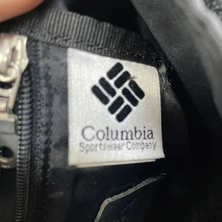 [BUNJANG] Columbia Mini Crossbody Bag - Black / 콜롬비아 미니 크로스백 블랙 영구제 중고장터