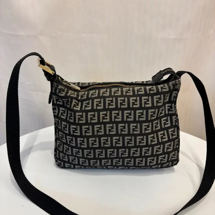 [BUNJANG] Fendi Zucchino Crossbody Bag / 정품 펜디 주카 크로스백