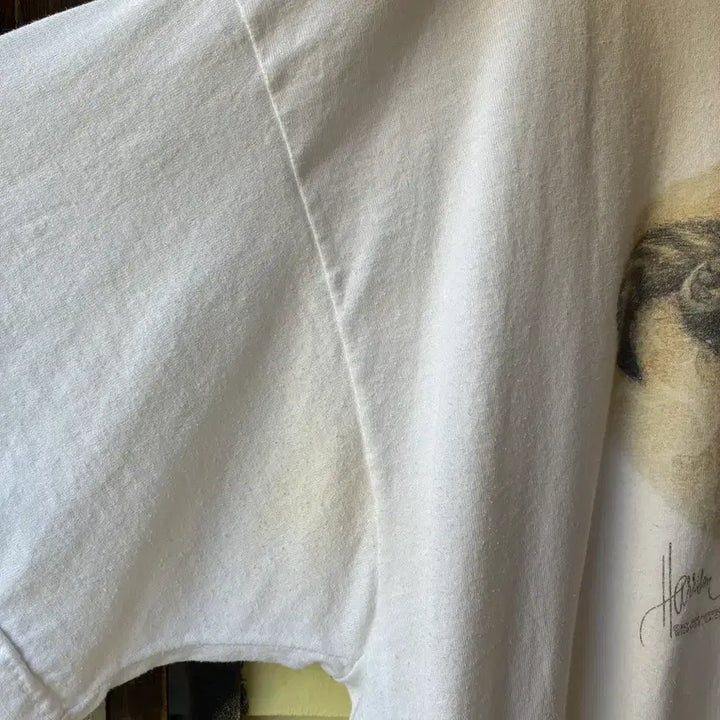 [SOLD OUT] 90s Vintage Cat Graphic Tee