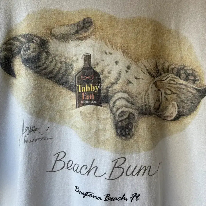 [SOLD OUT] 90s Vintage Cat Graphic Tee