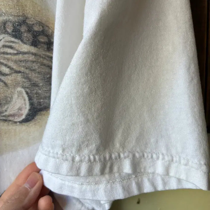 [SOLD OUT] 90s Vintage Cat Graphic Tee