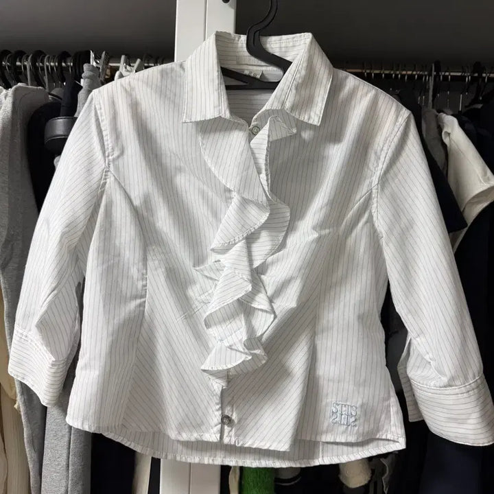 [SOLD OUT] 에옹쓰 멀티 프릴 셔츠