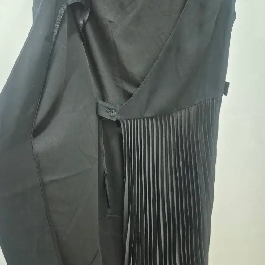 [BUNJANG] TIME Black Pleated Long Dress / TIME 타임 블랙 플리츠 원피스