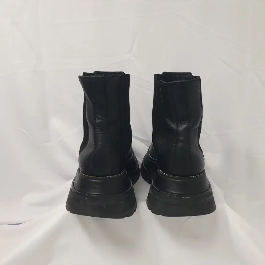 [BUNJANG] Burberry Chunky Chelsea Boots / 빈티지하서 37/240 버버리 청키 첼시 부츠