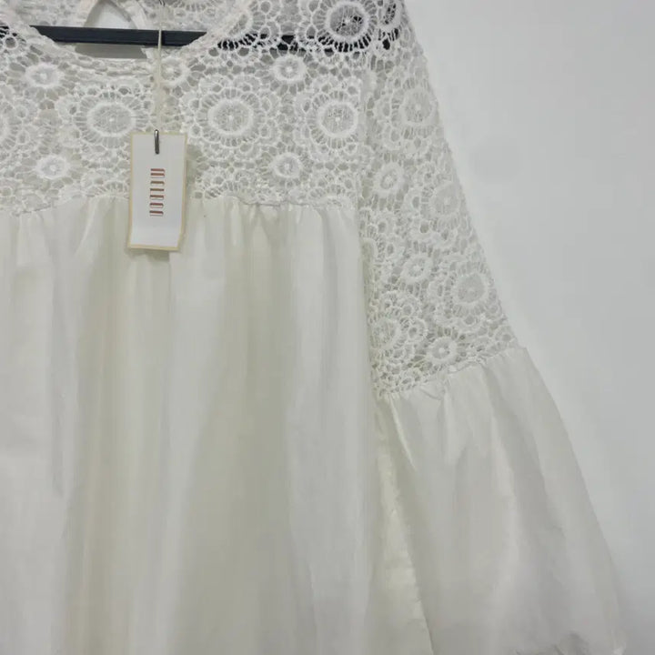 [BUNJANG] melbon White Blouse / [새상품] melbon 화이트 블라우스