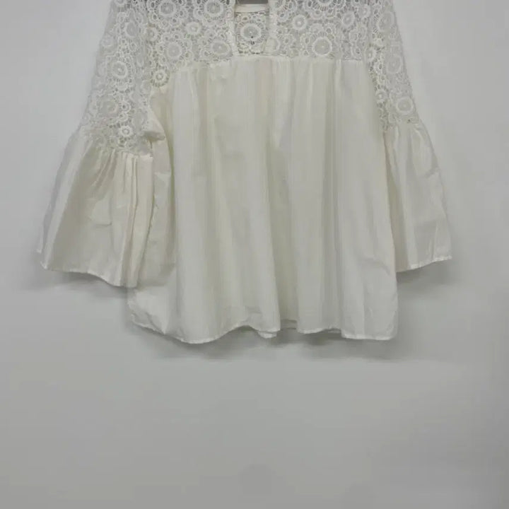 [BUNJANG] melbon White Blouse / [새상품] melbon 화이트 블라우스