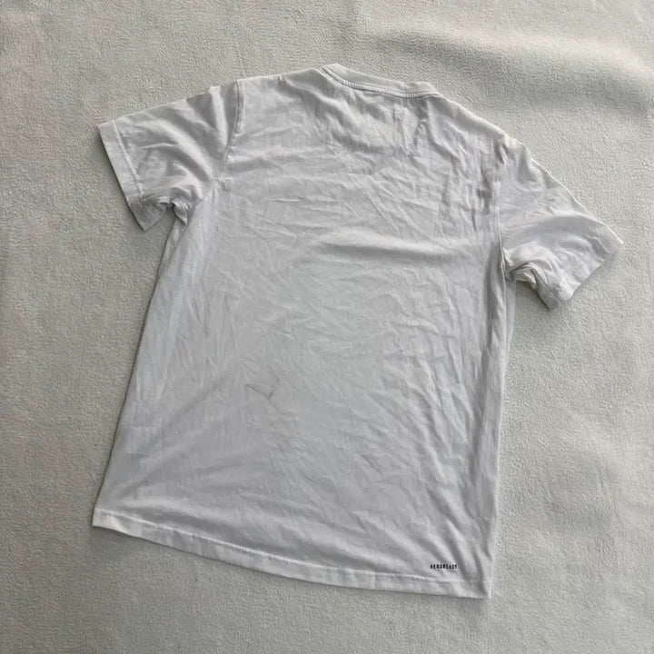 [BUNJANG] Adidas Small Logo Short Sleeve T-shirt / 105 아디다스 스몰로고 반팔 티셔츠 0413T