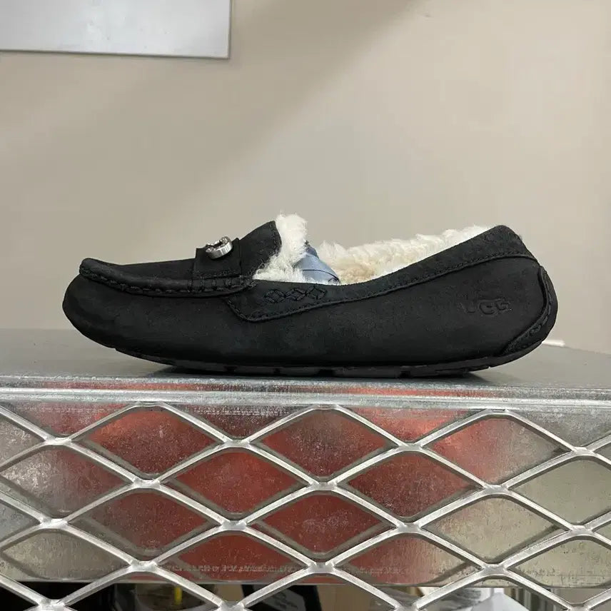 [BUNJANG] UGG Ansley Jam Slippers (Size 250) / 어그 앤슬리 잼 슬리퍼 250