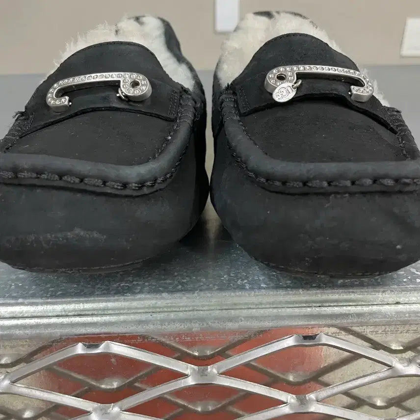 [BUNJANG] UGG Ansley Jam Slippers (Size 250) / 어그 앤슬리 잼 슬리퍼 250