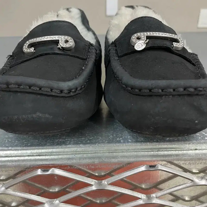 [BUNJANG] UGG Ansley Jam Slippers (Size 250) / 어그 앤슬리 잼 슬리퍼 250