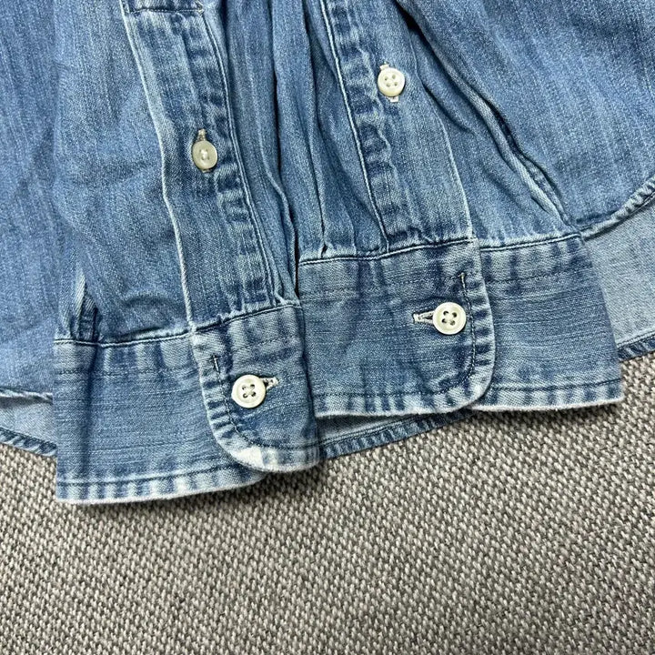 [SOLD OUT] 폴로 클래식핏 QR라벨 데님셔츠(M)