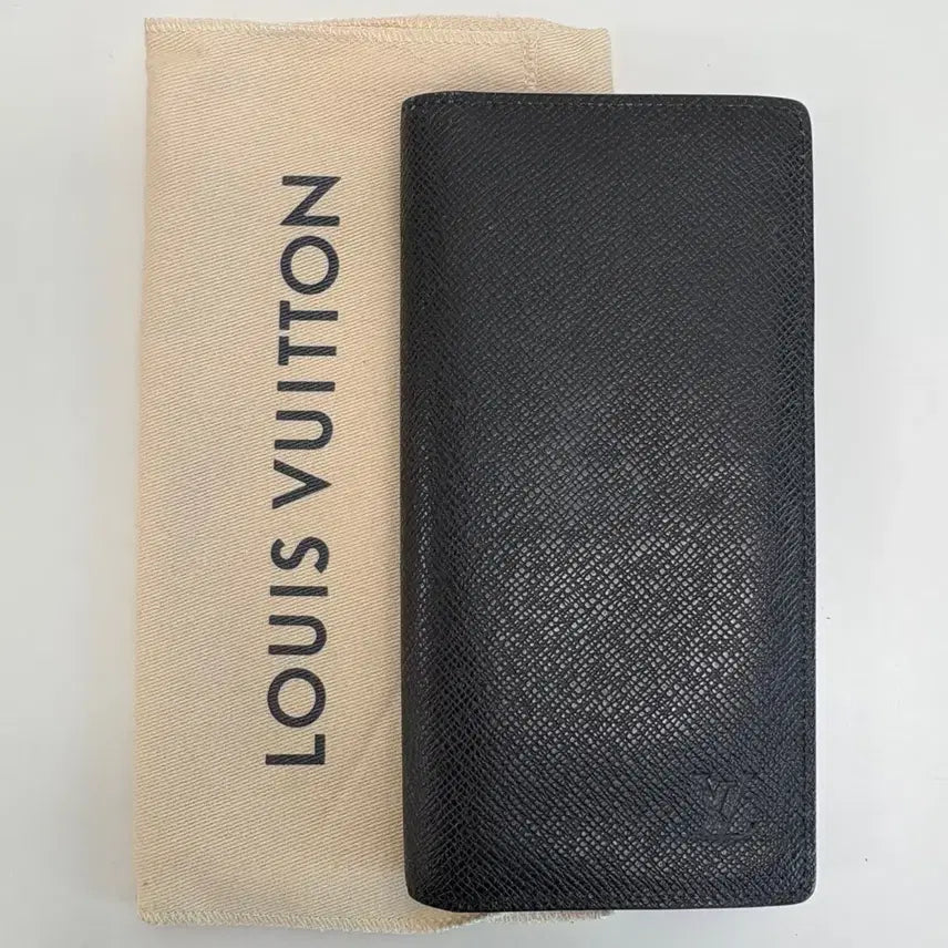 [BUNJANG] Louis Vuitton Taiga Long Wallet / (풀구성) 루이비통 타이가 장지갑.