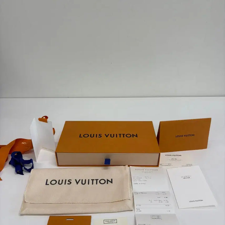 [BUNJANG] Louis Vuitton Taiga Long Wallet / (풀구성) 루이비통 타이가 장지갑.