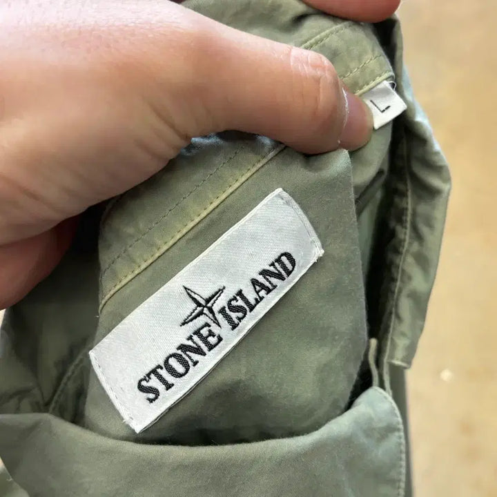 [BUNJANG] Stone Island Khaki Short Sleeve Shirt / 100 스톤아일랜드 카키 반팔셔츠