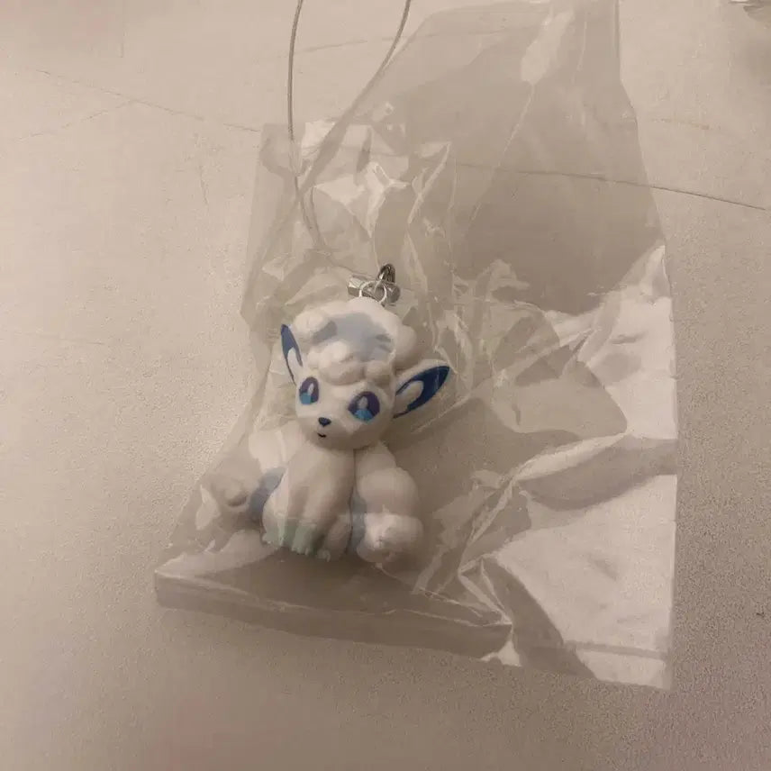 [BUNJANG] Pokemon Alolan Vulpix Keyring / 포켓몬 알로라 식스테일 키링 가챠