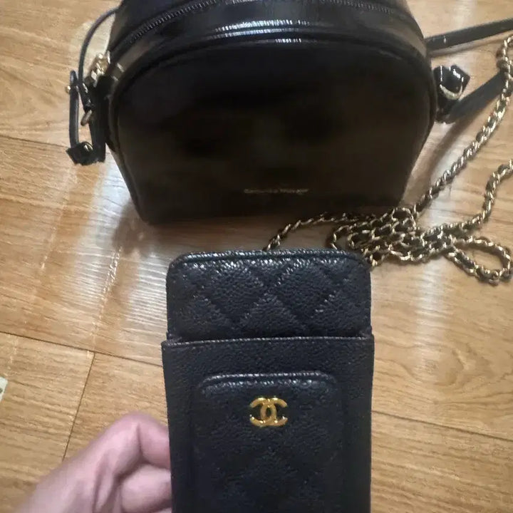[BUNJANG] Samantha Thavasa &amp; Chanel Black Mini Crossbody Bag Set / 사만사타바사/샤넬 블랙 미니 크로스백 세트