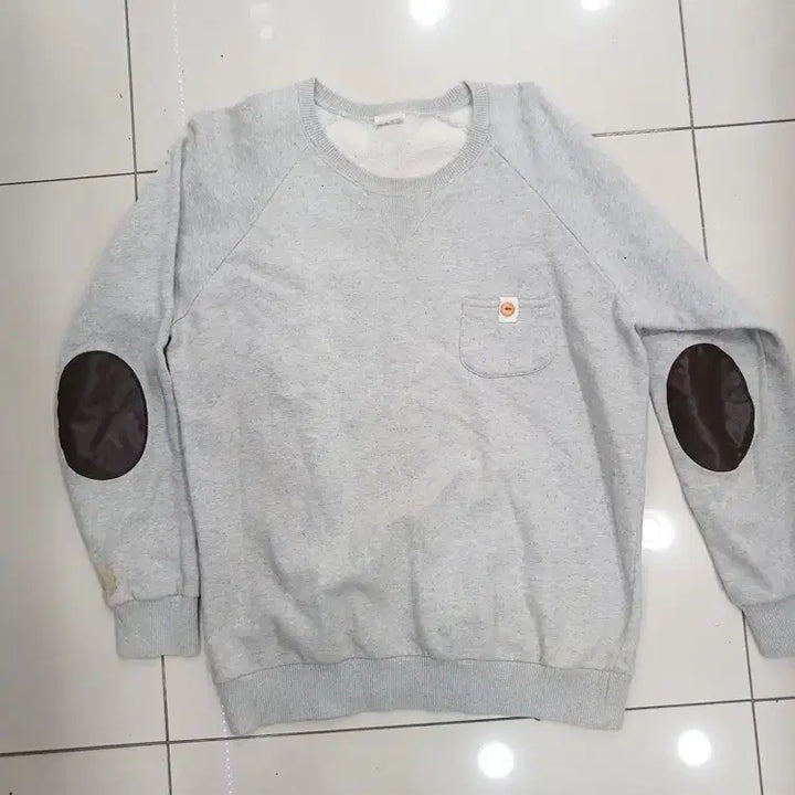 [BUNJANG] Used T-shirt with Faux Leather Elbow Patches / 기모안감 팔꿈치인조가죽배색 손목 오염 중고 티셔츠 작업복 가슴55총66