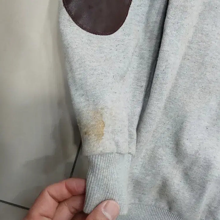 [BUNJANG] Used T-shirt with Faux Leather Elbow Patches / 기모안감 팔꿈치인조가죽배색 손목 오염 중고 티셔츠 작업복 가슴55총66