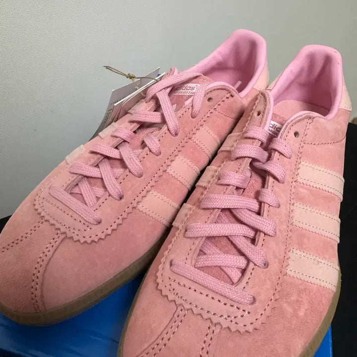 [BUNJANG] Adidas Bermuda Glow Pink Sneakers / 아디다스 버뮤다 글로우 핑크