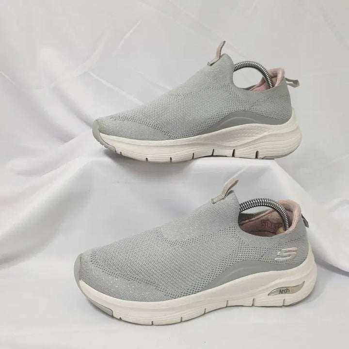 [BUNJANG] Skechers Arch Fit Gray Slip-On Sneakers / 빈티지하서 240 스케쳐스 아치 핏 그레이 슬립온 스니커즈
