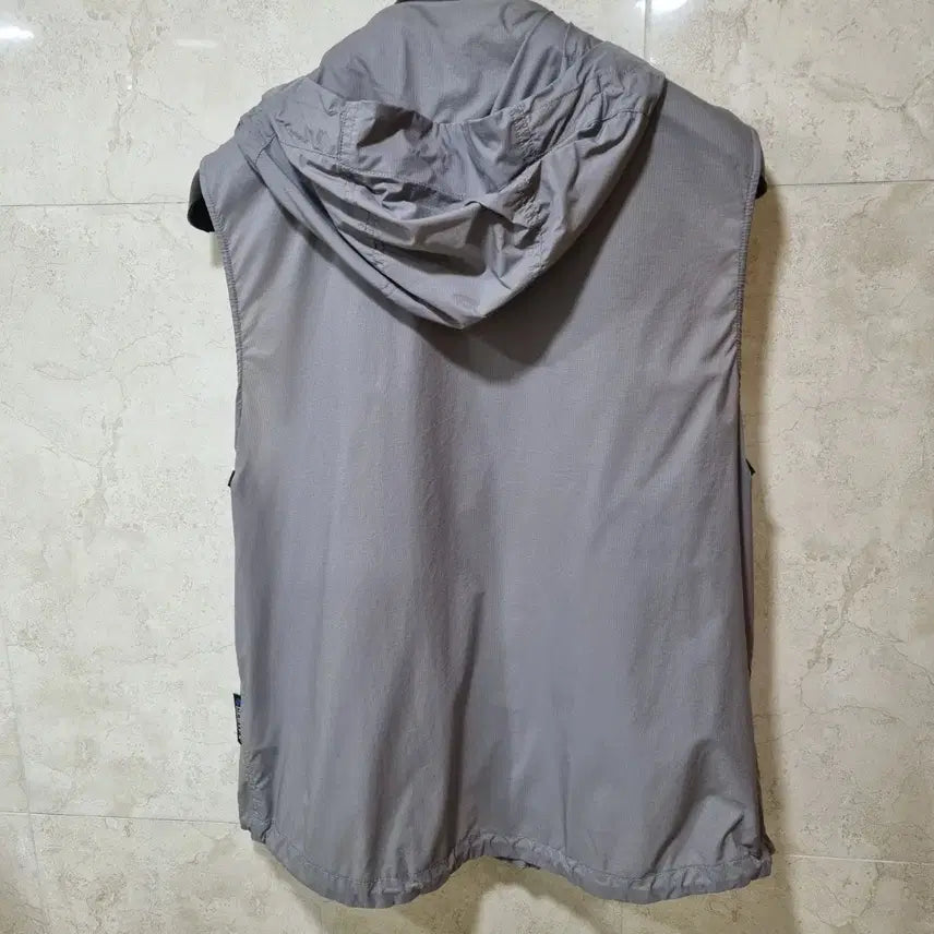 [BUNJANG] Kayeil Vest / 케일 베스트