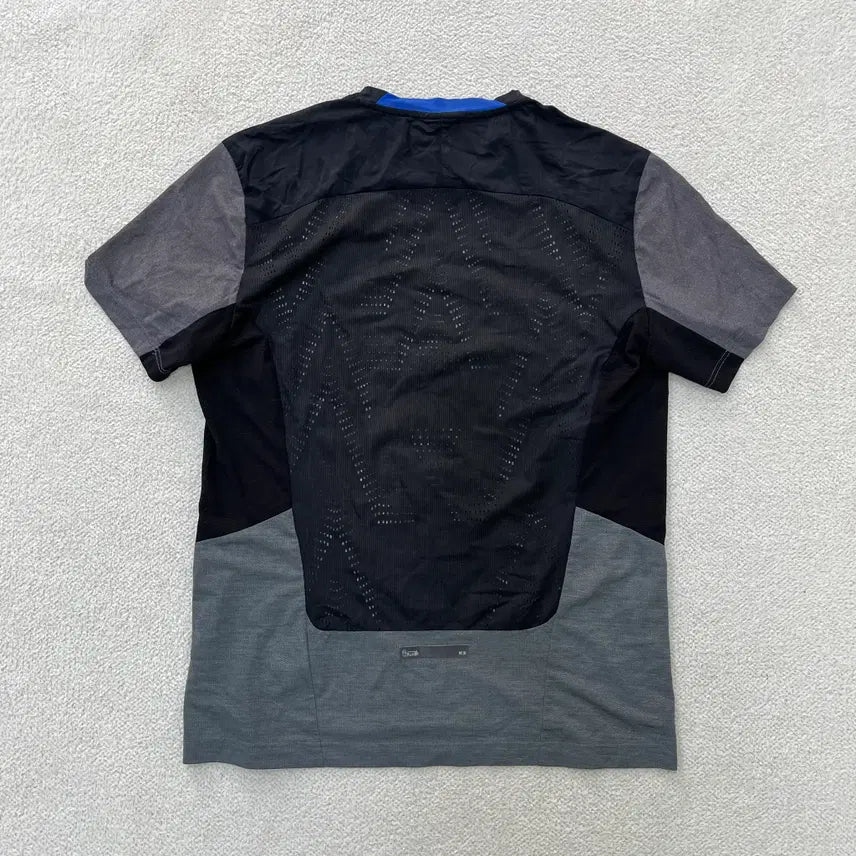 [BUNJANG] K2 Flywalk Short-Sleeve T-Shirt / 100 케이투 플라이워크 반팔티 0414M