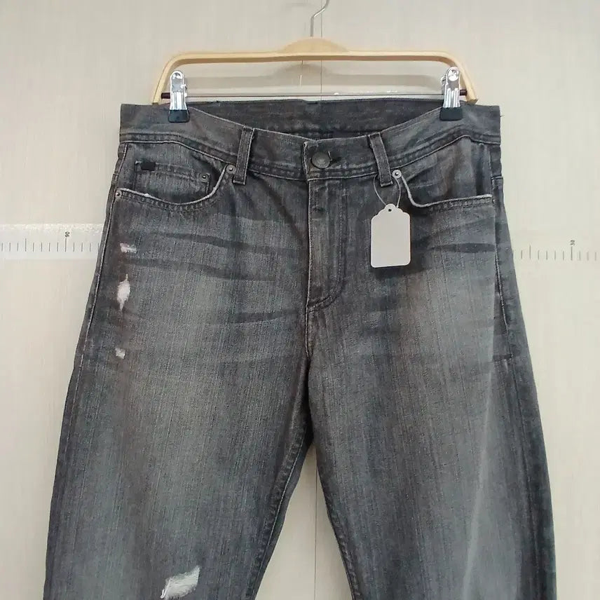 [BUNJANG] Armani Exchange Distressed Wash Denim Jeans / 알마니익스체인지 데미지 워싱 데님 청바지