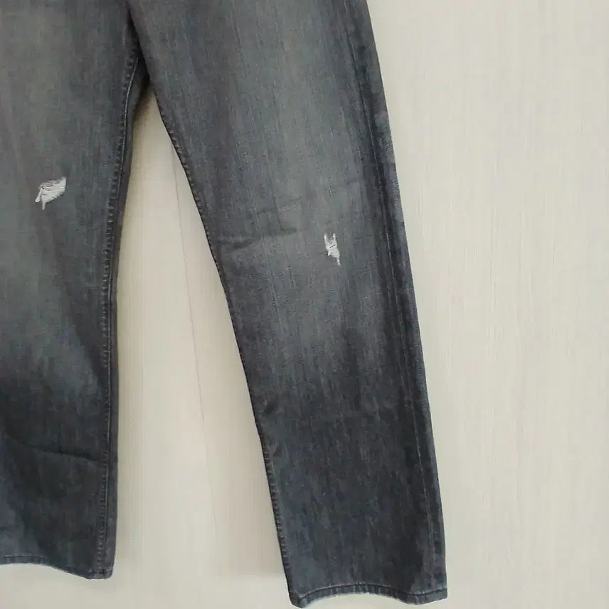 [BUNJANG] Armani Exchange Distressed Wash Denim Jeans / 알마니익스체인지 데미지 워싱 데님 청바지