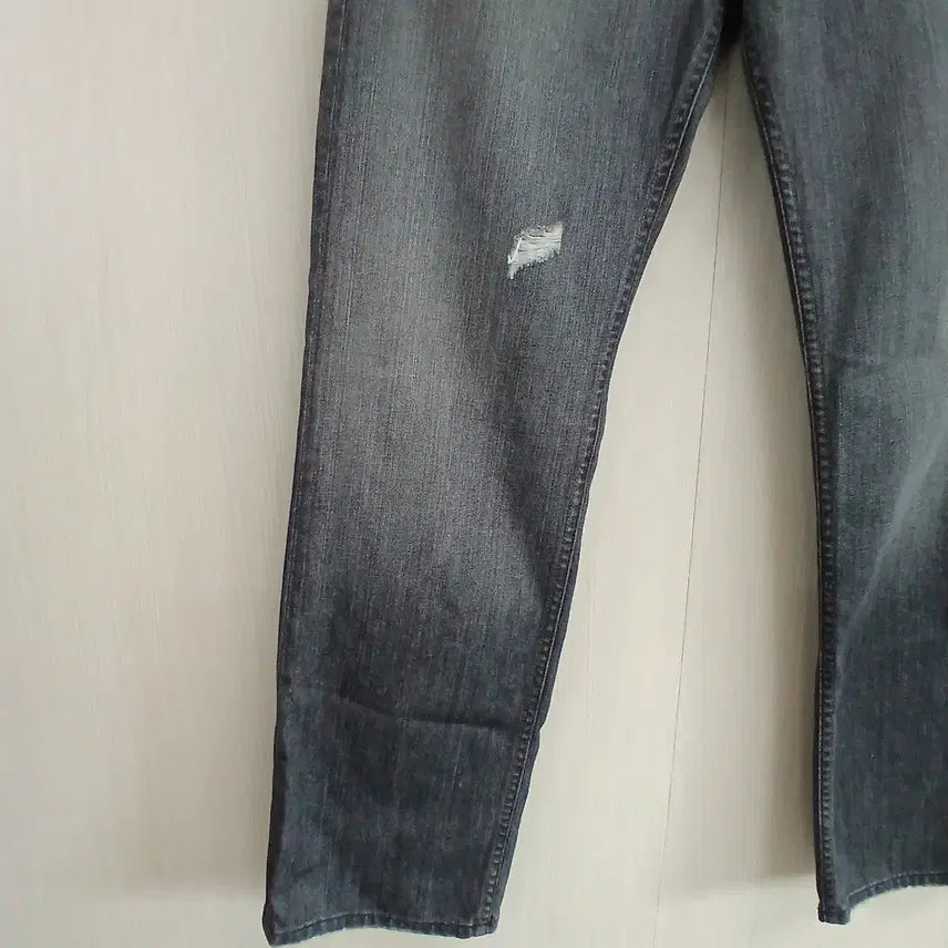 [BUNJANG] Armani Exchange Distressed Wash Denim Jeans / 알마니익스체인지 데미지 워싱 데님 청바지