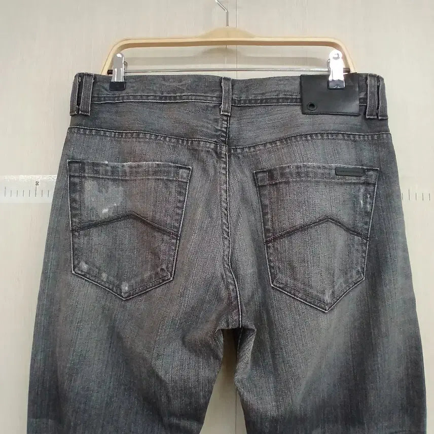 [BUNJANG] Armani Exchange Distressed Wash Denim Jeans / 알마니익스체인지 데미지 워싱 데님 청바지