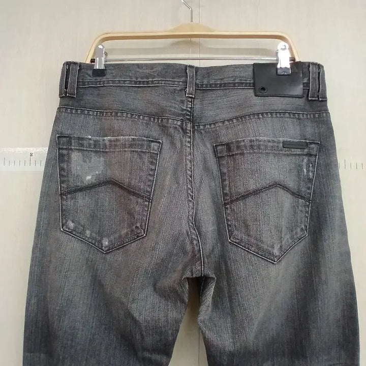 [BUNJANG] Armani Exchange Distressed Wash Denim Jeans / 알마니익스체인지 데미지 워싱 데님 청바지