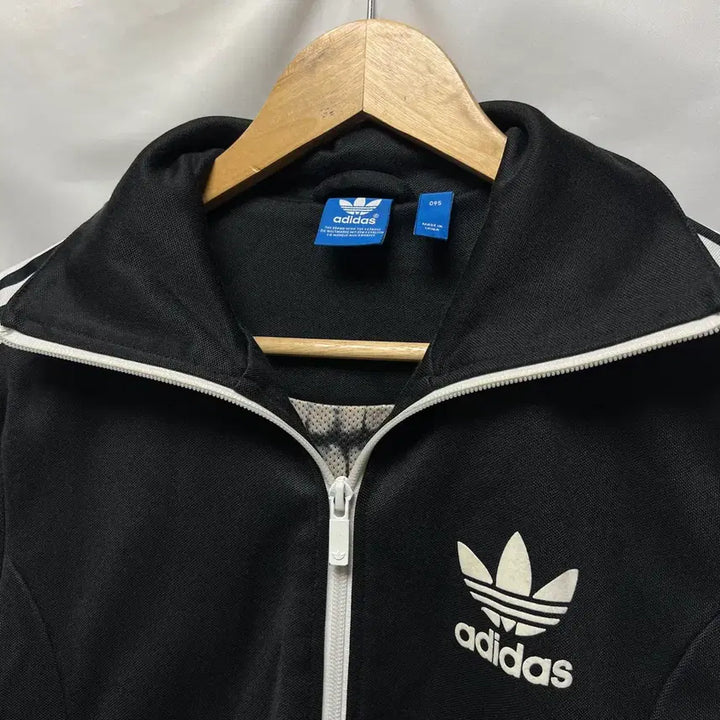 [SOLD OUT] [정품/95] 아디다스 유로파 블랙 여성용 트랙탑/져지