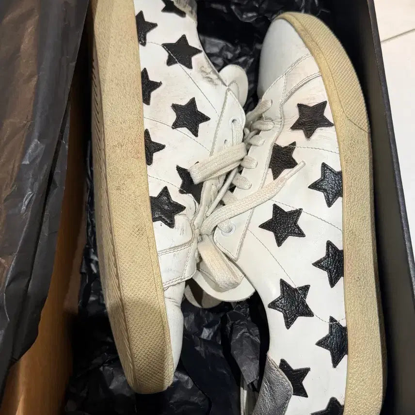 [SOLD OUT] 생로랑 스타 로우탑 스니커즈 42.5사이즈