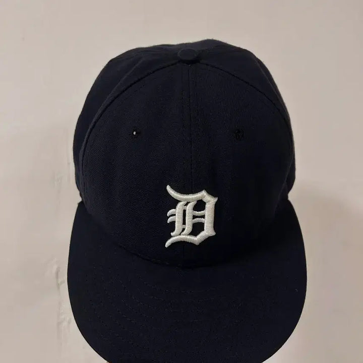 [SOLD OUT] 뉴에라 디트로이트 타이거즈 59FIFTY 네이비 (57.7cm)