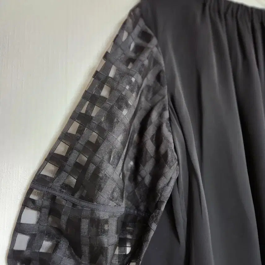 [BUNJANG] MOE 2024 Oversized Blouse / MOE모에2024 오버핏 블라우스66