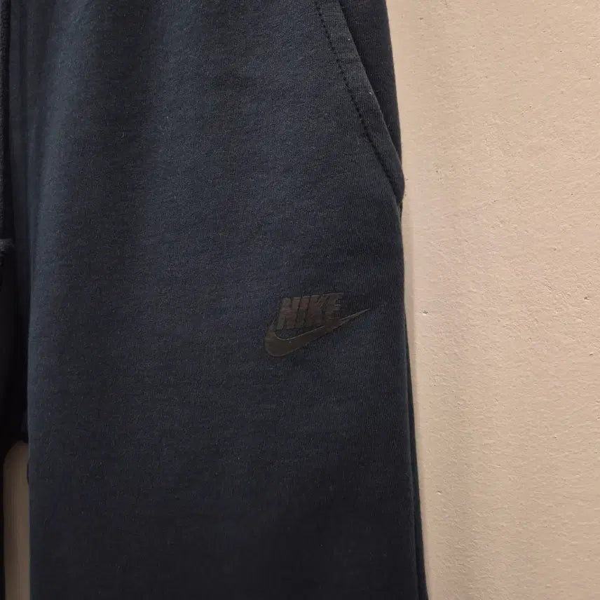 [SOLD OUT] 나이키 테크 플리스 반바지 L
