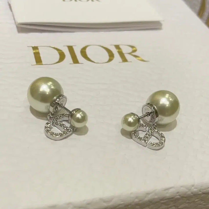 [BUNJANG] Dior CD Crystal Pearl Earrings / 디올 CD 크리스탈 진주 귀걸이