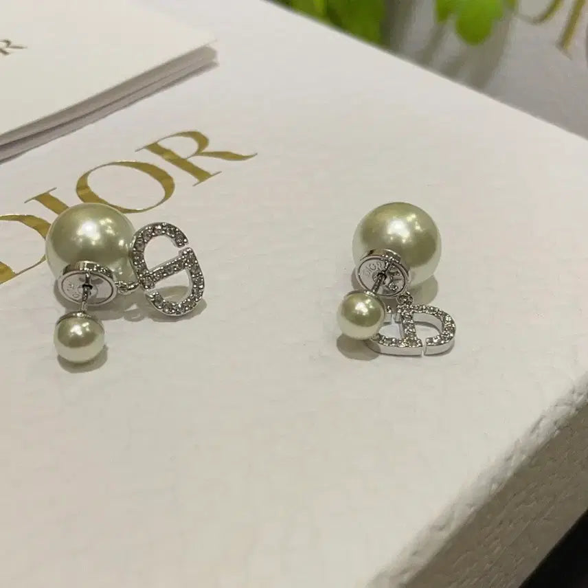 [BUNJANG] Dior CD Crystal Pearl Earrings / 디올 CD 크리스탈 진주 귀걸이