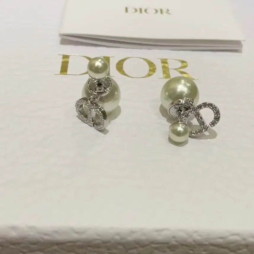 [BUNJANG] Dior CD Crystal Pearl Earrings / 디올 CD 크리스탈 진주 귀걸이