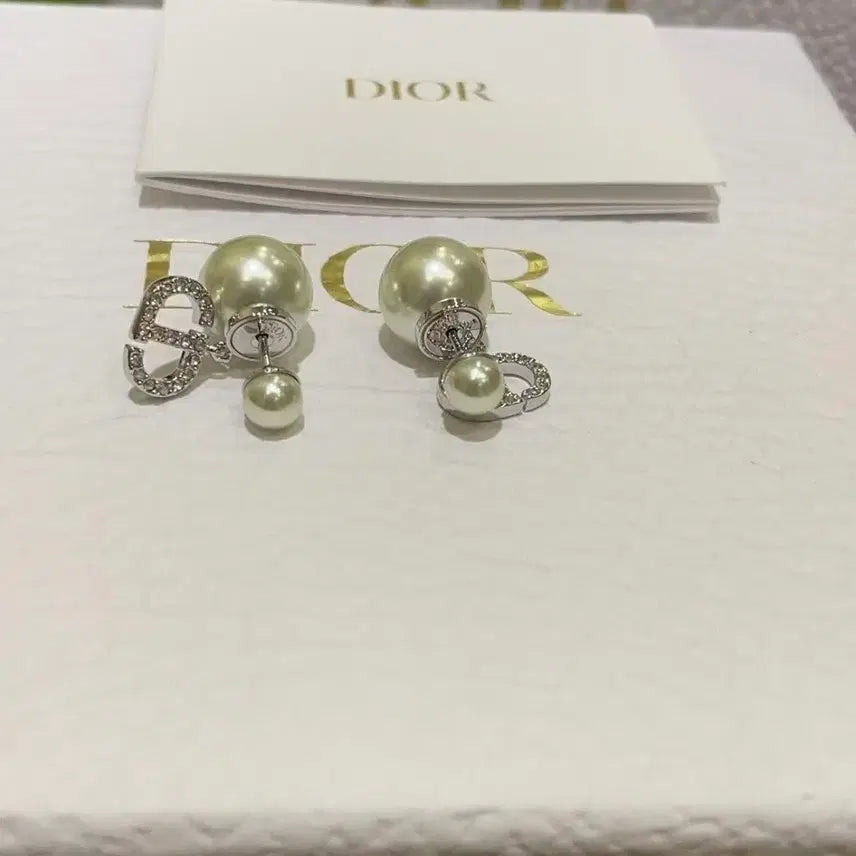 [BUNJANG] Dior CD Crystal Pearl Earrings / 디올 CD 크리스탈 진주 귀걸이