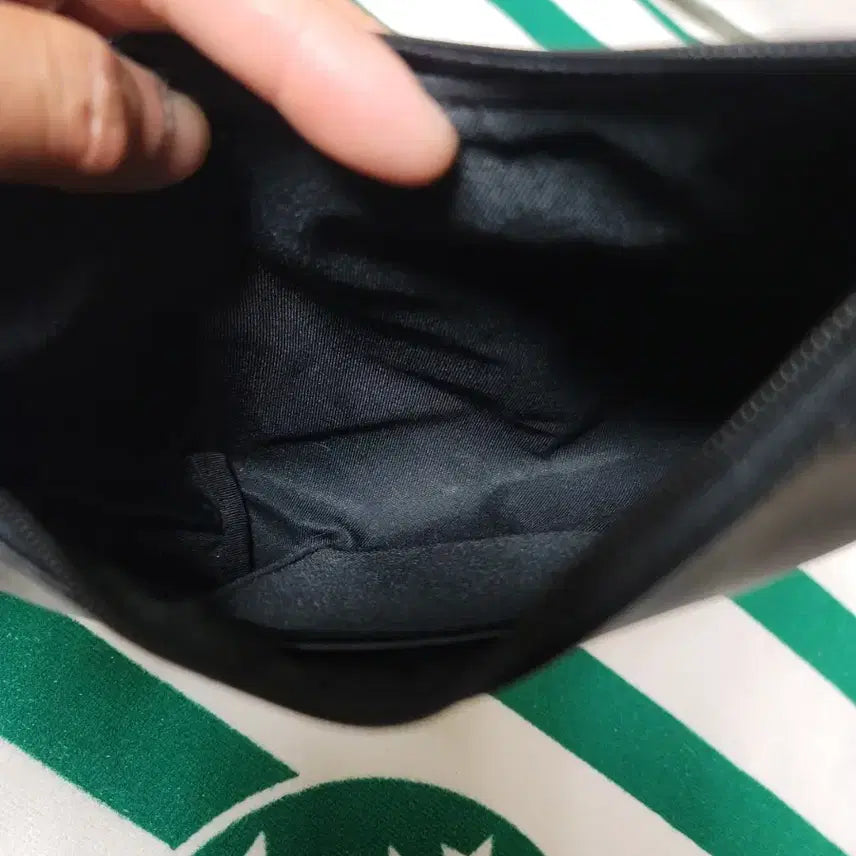 [BUNJANG] Emis PVC Hobo Bag / 이미스 블랙 PVC 호보백