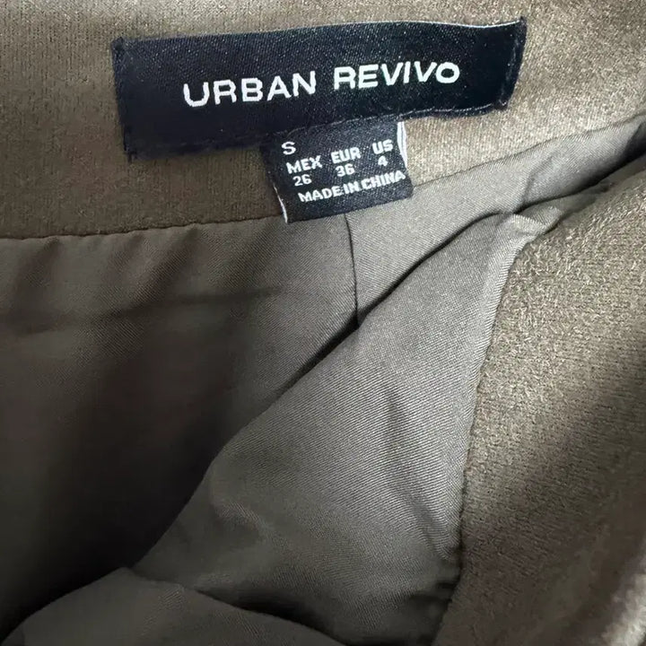 [BUNJANG] Urban Revivo Khaki Suede Midi Skirt / 어반 레비보 카키 스웨이드 미디 스커트 S