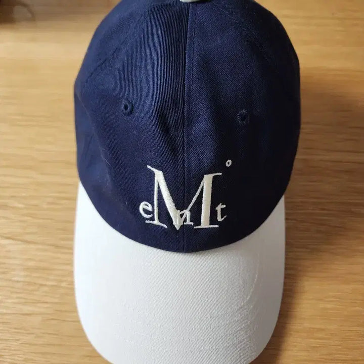 [BUNJANG] Musent Signature Two-Tone Baseball Cap / 무센트 시그니쳐 투톤배색 볼캡(네이비/화이트)한번착용