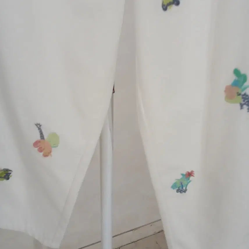 [BUNJANG] 021 Ozsecnd Embroidered Denim Pants / 021 오즈세컨 자수매치 데님 팬츠