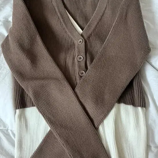 [SOLD OUT] 레이어드 일체형 가디건
