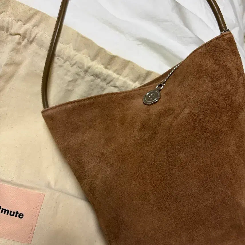 [SOLD OUT] 미닛뮤트 토보백 우디