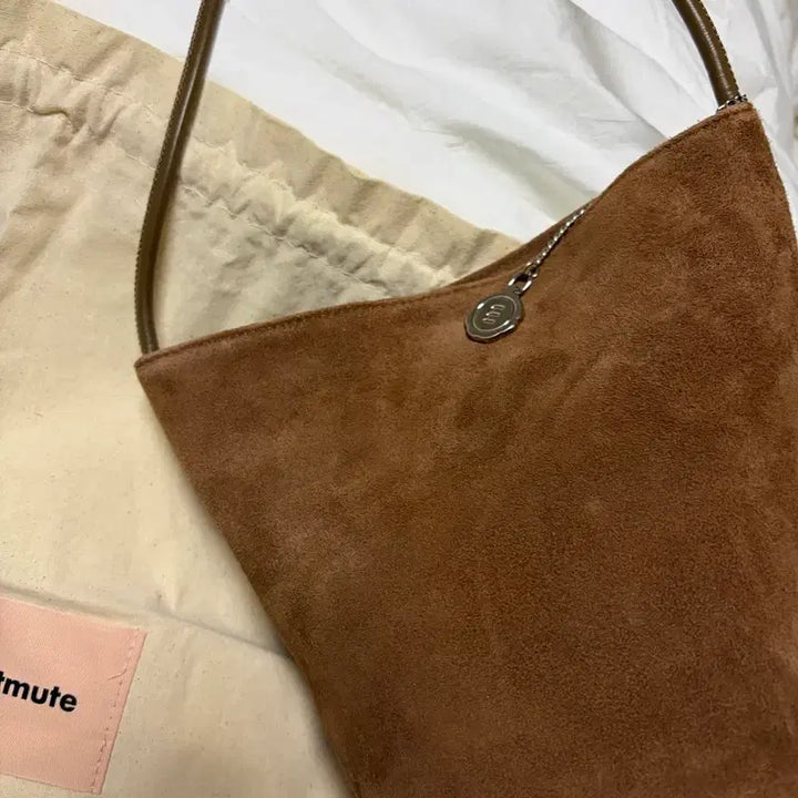 [SOLD OUT] 미닛뮤트 토보백 우디