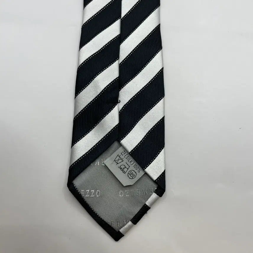 [BUNJANG] Intermezzo Patterned Necktie / 인터메조 패턴 넥타이