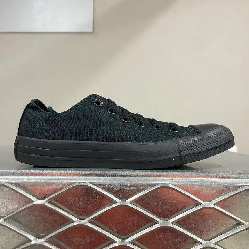 [BUNJANG] Converse All Star Black Monochrome Sneakers / 컨버스 올스타 블랙 모노크롬 240 (gr-4485)