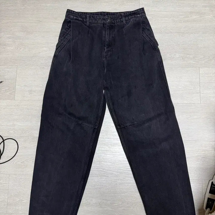 [SOLD OUT] 쿠어 딥 플리츠 커브드 팬츠 블랙 L